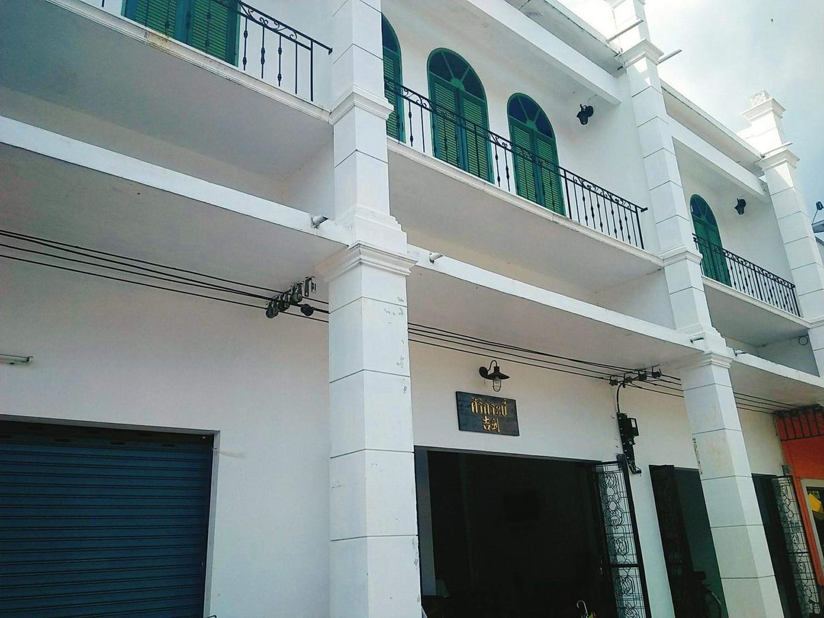 Siri Krabi Hostel Exterior foto